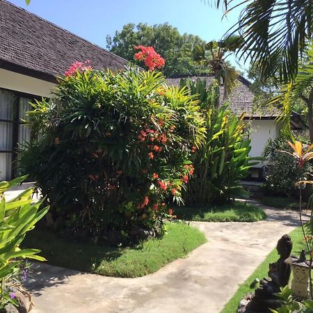 Taman Dewi Sri Villa Et Bungalow Пемутеран Екстер'єр фото