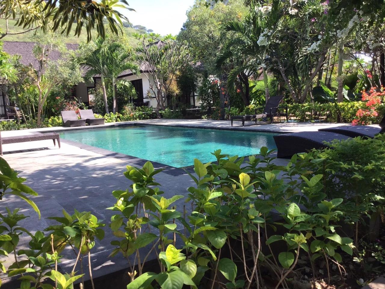 Taman Dewi Sri Villa Et Bungalow Пемутеран Екстер'єр фото