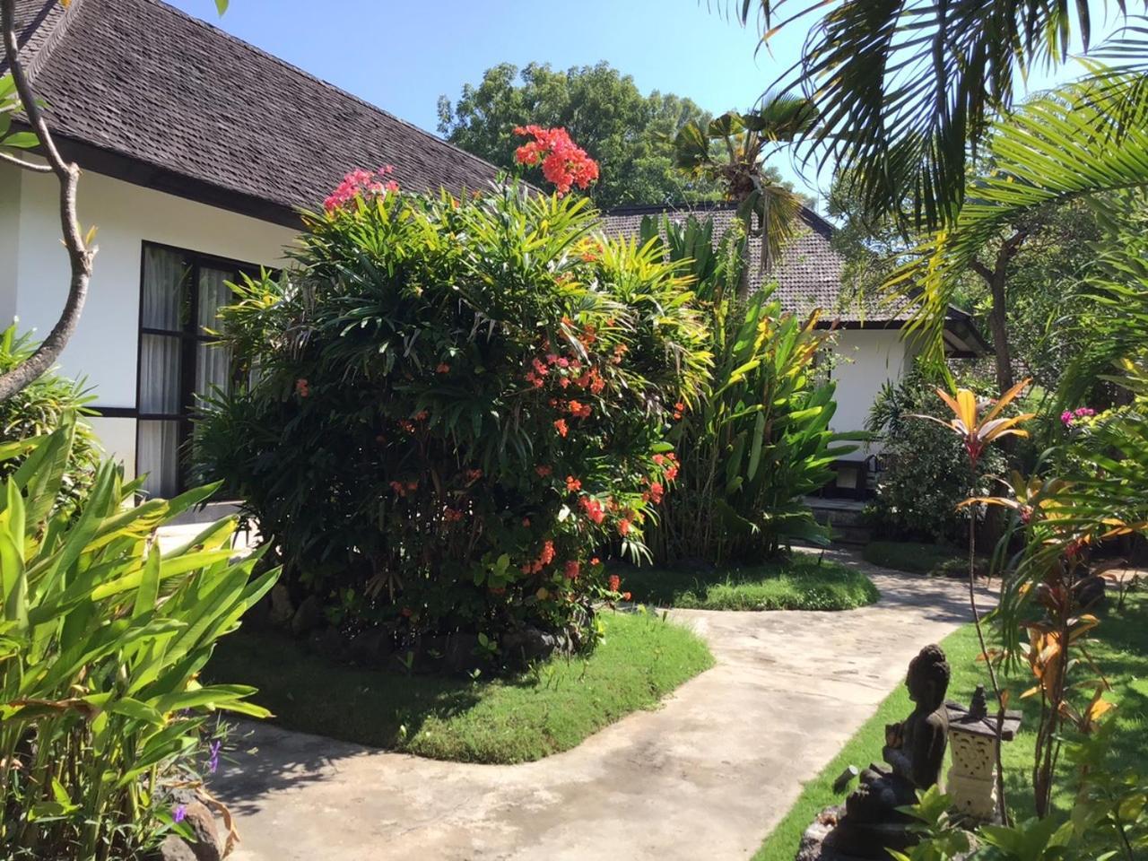 Taman Dewi Sri Villa Et Bungalow Пемутеран Екстер'єр фото
