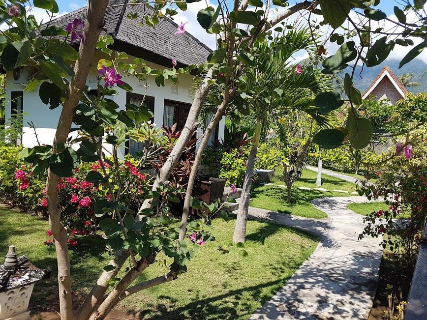 Taman Dewi Sri Villa Et Bungalow Пемутеран Екстер'єр фото